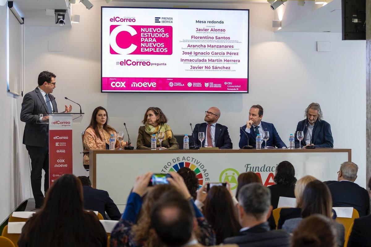 Mesa redonda de #ElCorreoPregunta titulada ‘Nuevos estudios para nuevos empleos’.