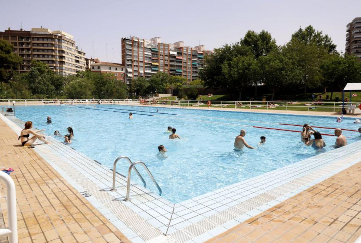 La piscina Salduba, el pasado 8 de junio, en su primer día de apertura.