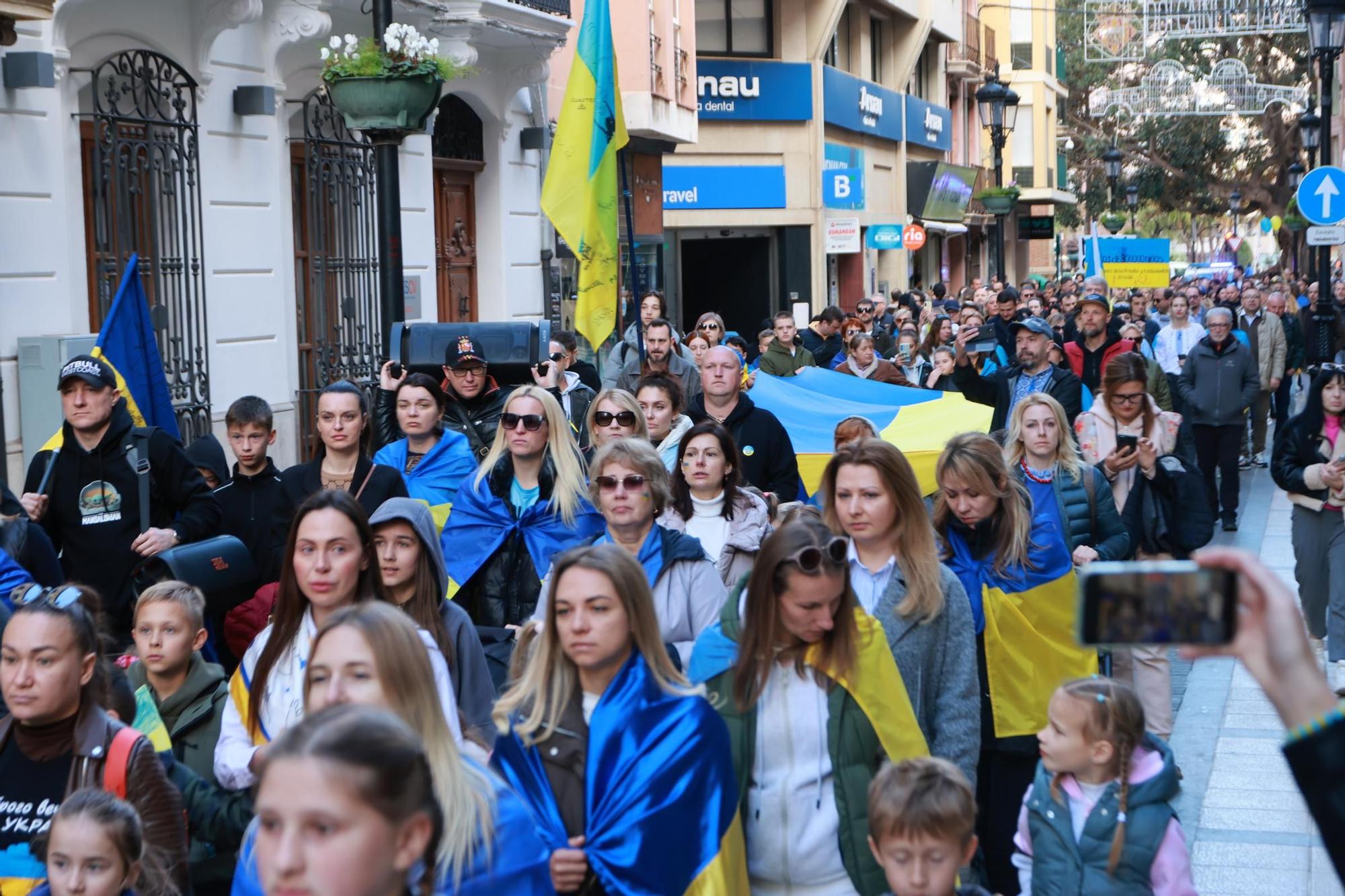 Cientos de castellonenses se manifestan por la paz en Ucrania