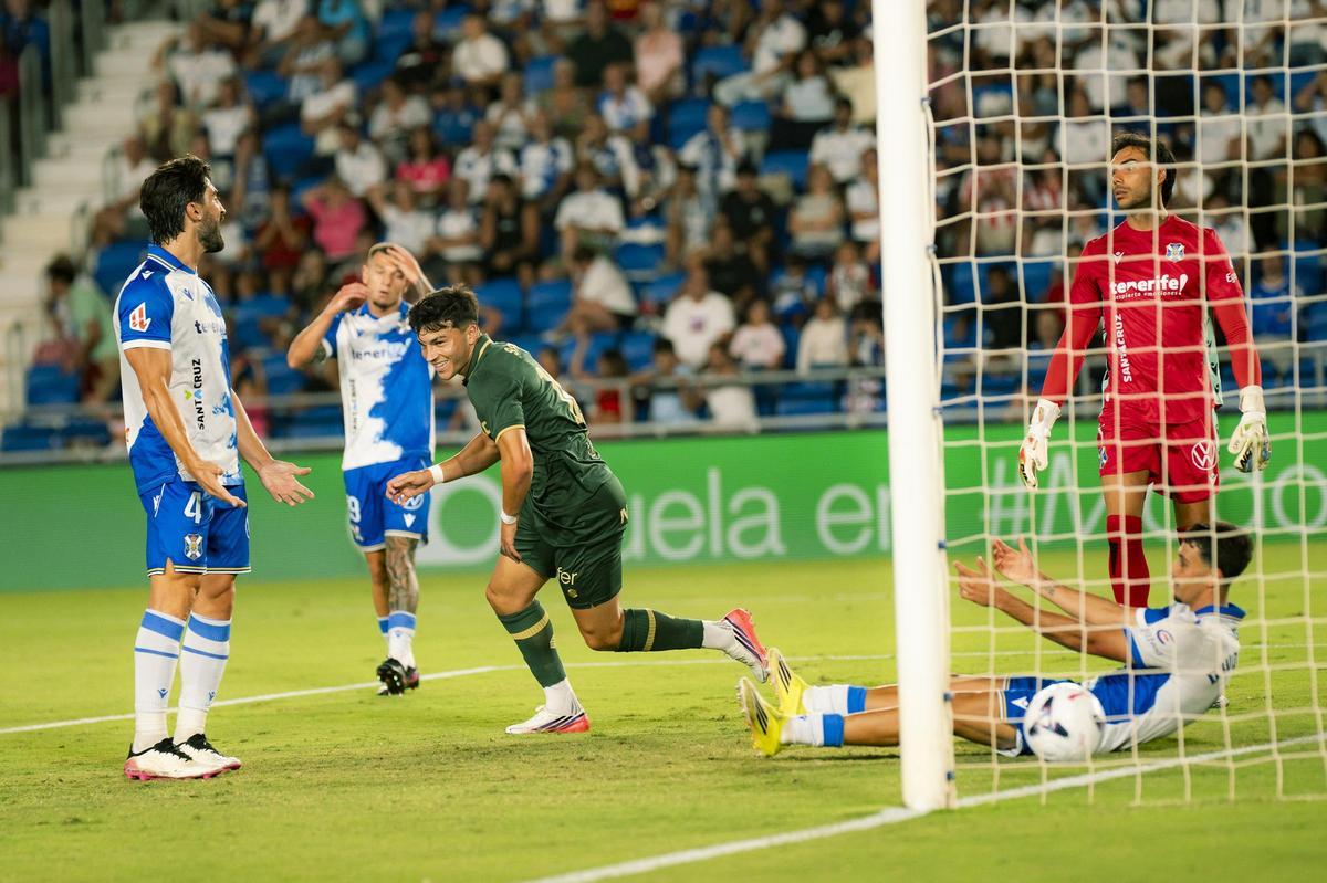Tenerife - Sporting, en imágenes Tenerife - Sporting, en imágenes