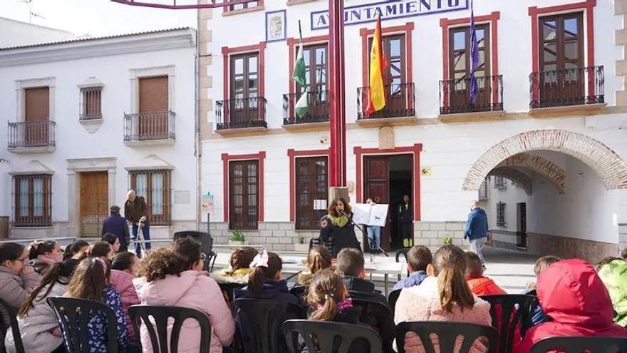 Teba dedica su semana del libro al movimiento literario de la posguerra, Versos con faldas