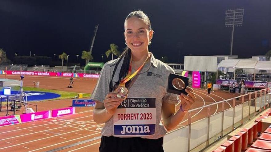 Carmen Avilés, bronce en el Campeonato de España de atletismo