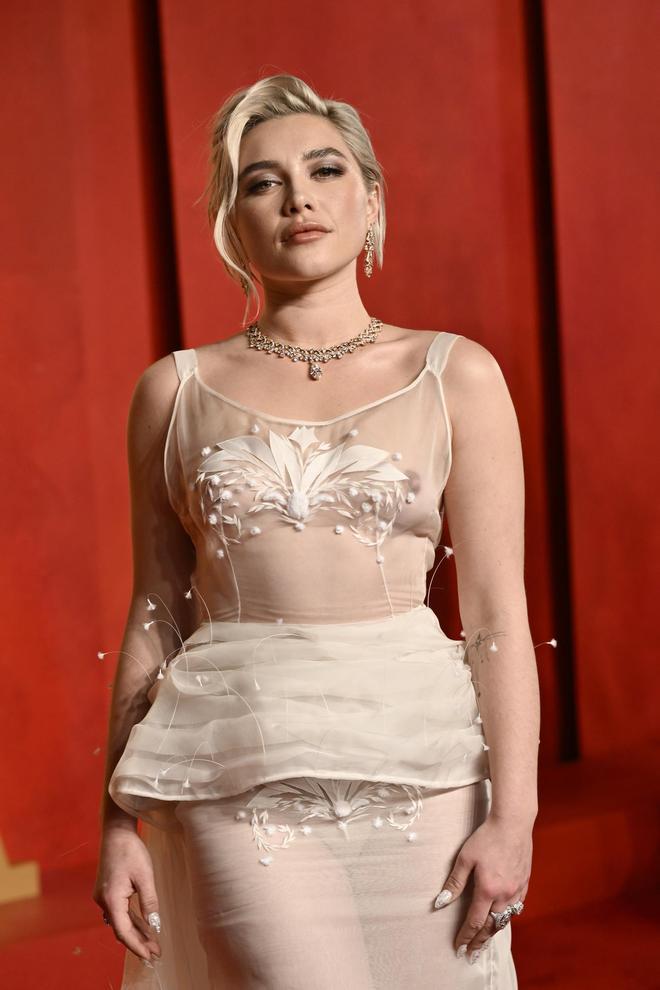 florence-pugh-ap.jpg