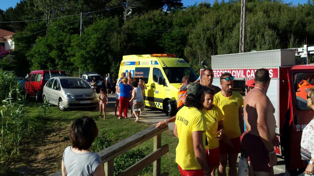 Fallece una bañista y un varón es trasladado al hospital desde Rodeira //G.N.