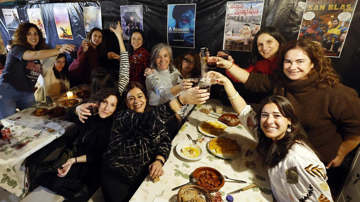 Ambientazo previo a la festividad de San Blas en un Bembrive que protesta por la A-52