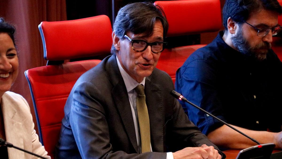 El líder del PSC, Salvador Illa, presidiendo la reunión del grupo del PSC en el Parlament