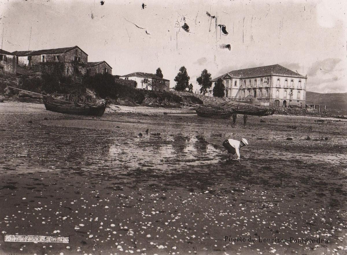 El banco marisquero de Placeres, en una imagen tomada en torno a la década de los 50.