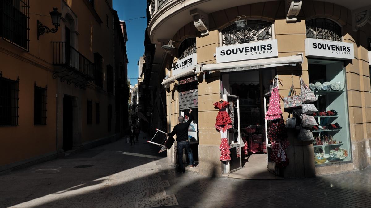 Vuelve la actividad comercial a Málaga capital