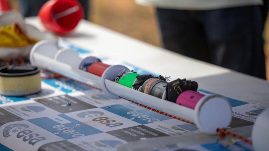 La misión aeronáutica de diez colegios de Baleares: diseñar un satélite del tamaño de una lata de refresco