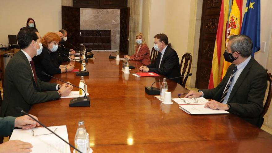 Un momento de la reunión de coordinación de seguridad celebrada ayer en València.