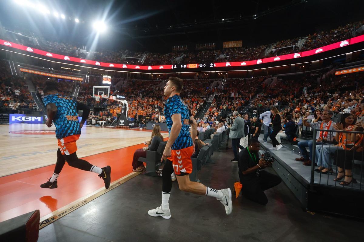 Mucha emoción en la inauguración del Roig Arena