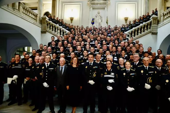 Entrega de despachos en la Policía Local de València
