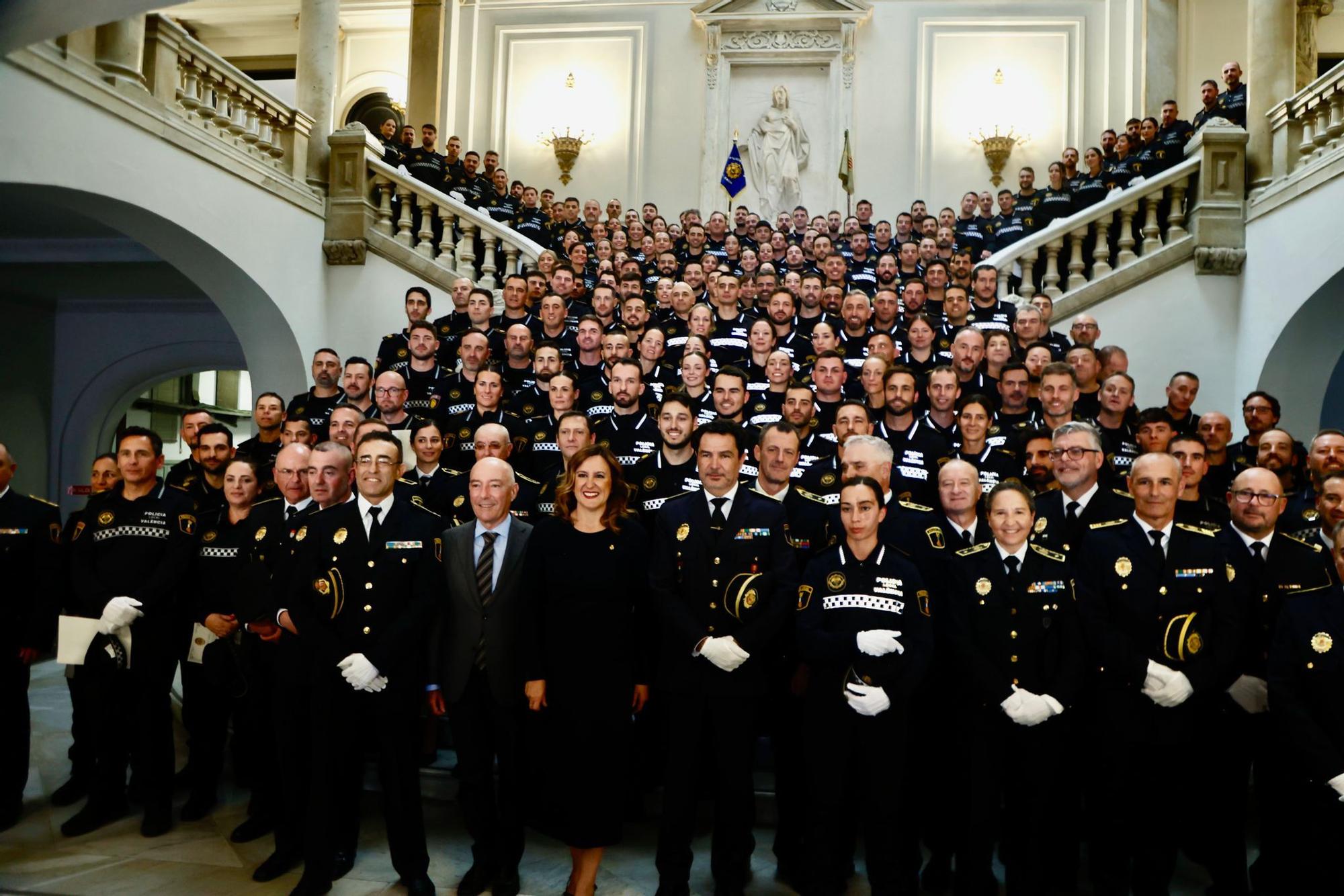 Entrega de despachos en la Policía Local de València