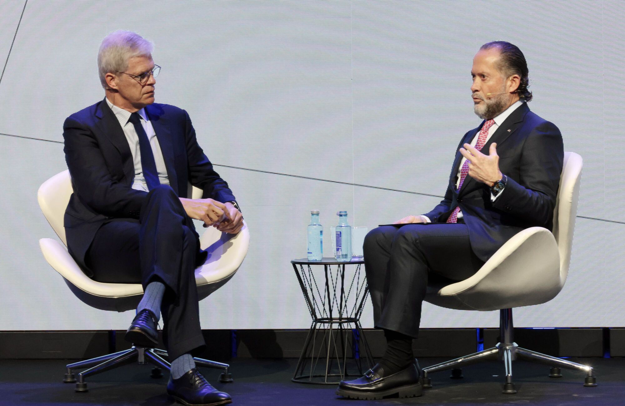 Juan Carlos Escotet, presidente de ABANCA, es el protagonista del diálogo ‘Perspectivas de futuro del Noroeste’ junto a Martí Saballs, responsable de información económica del grupo Prensa Ibérica.