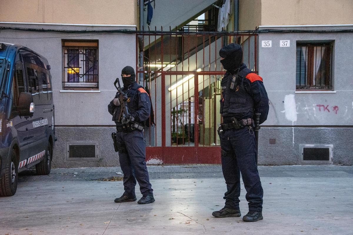 Intervención policial en el barrio de Sant Roc de Badalona en una imagen de archivo
