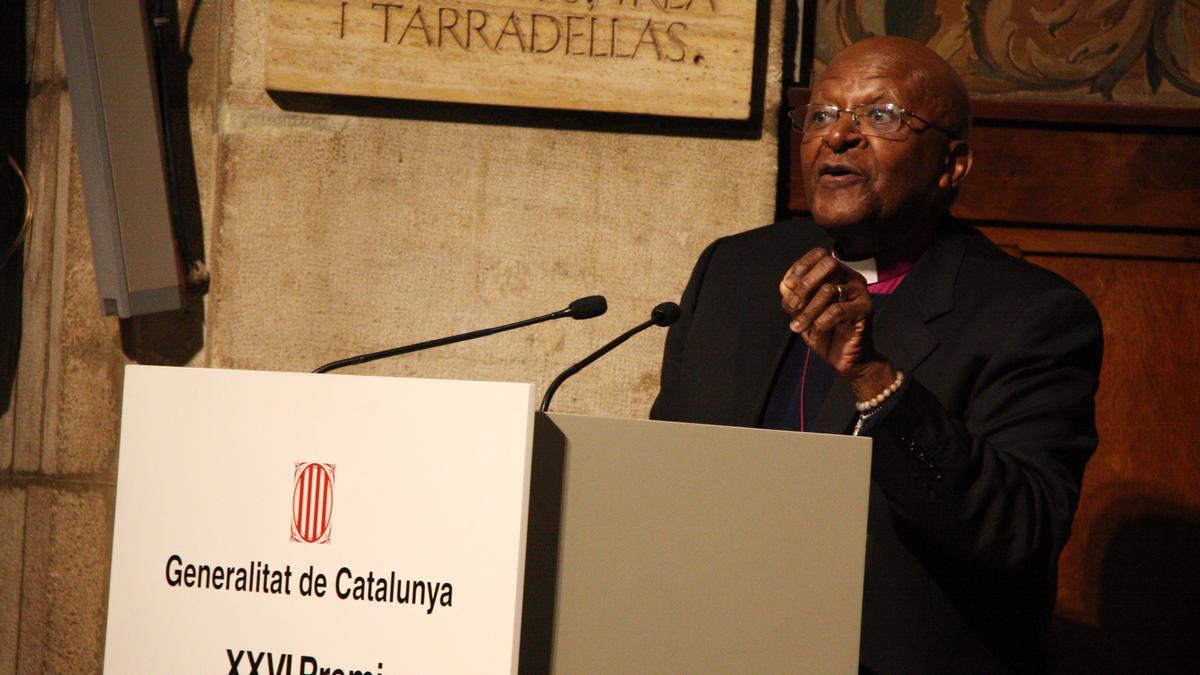 Desmond Tutu durant la seva intervenció al Palau de la Generalitat després de rebre el Premi Internacional de Catalunya el 3 de juny del 2014
