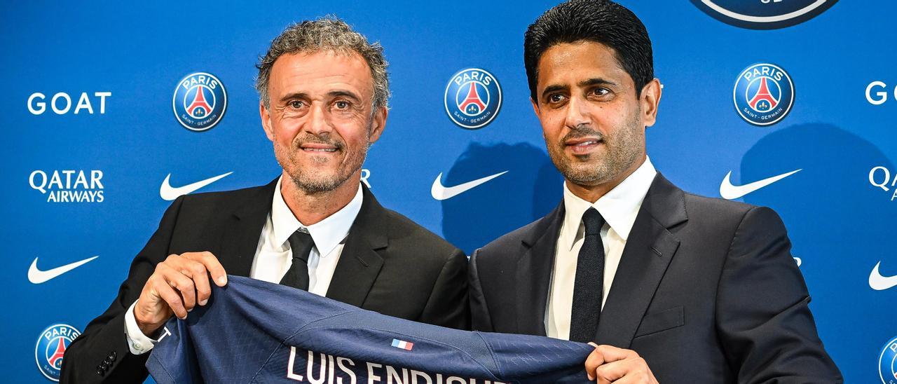 El entrenador asturiano Luis Enrique y el presidente del PSG Nasser Al-Khelaifi