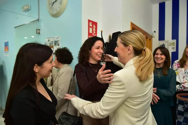 María Guardiola asiste a la entrega de cheques a cinco asociaciones por parte del grupo Orenes