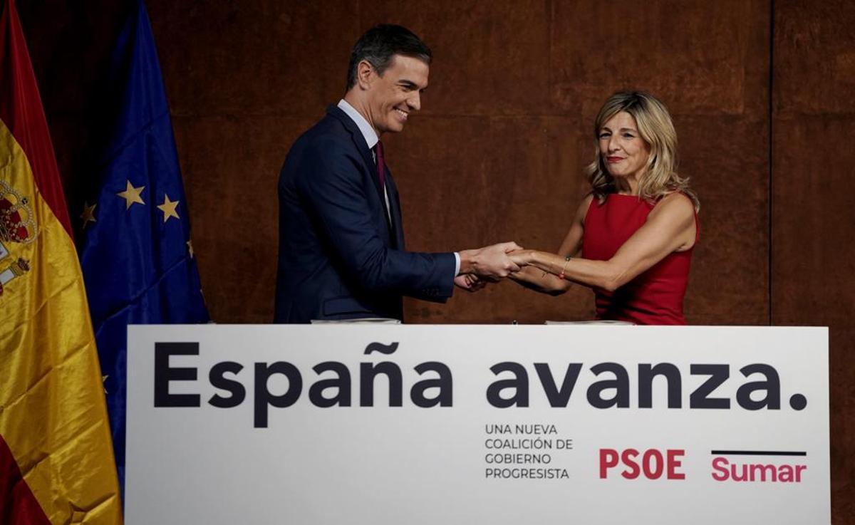 El PSOE i Sumar segellen el seu acord per investir Sánchez i reeditar el Govern de coalició