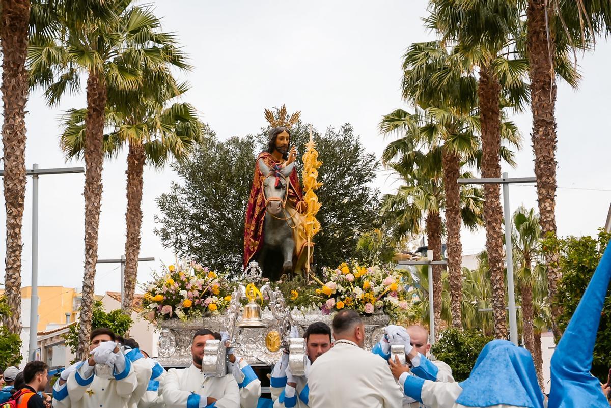 El Pollinico por las calles de Torremolinos.