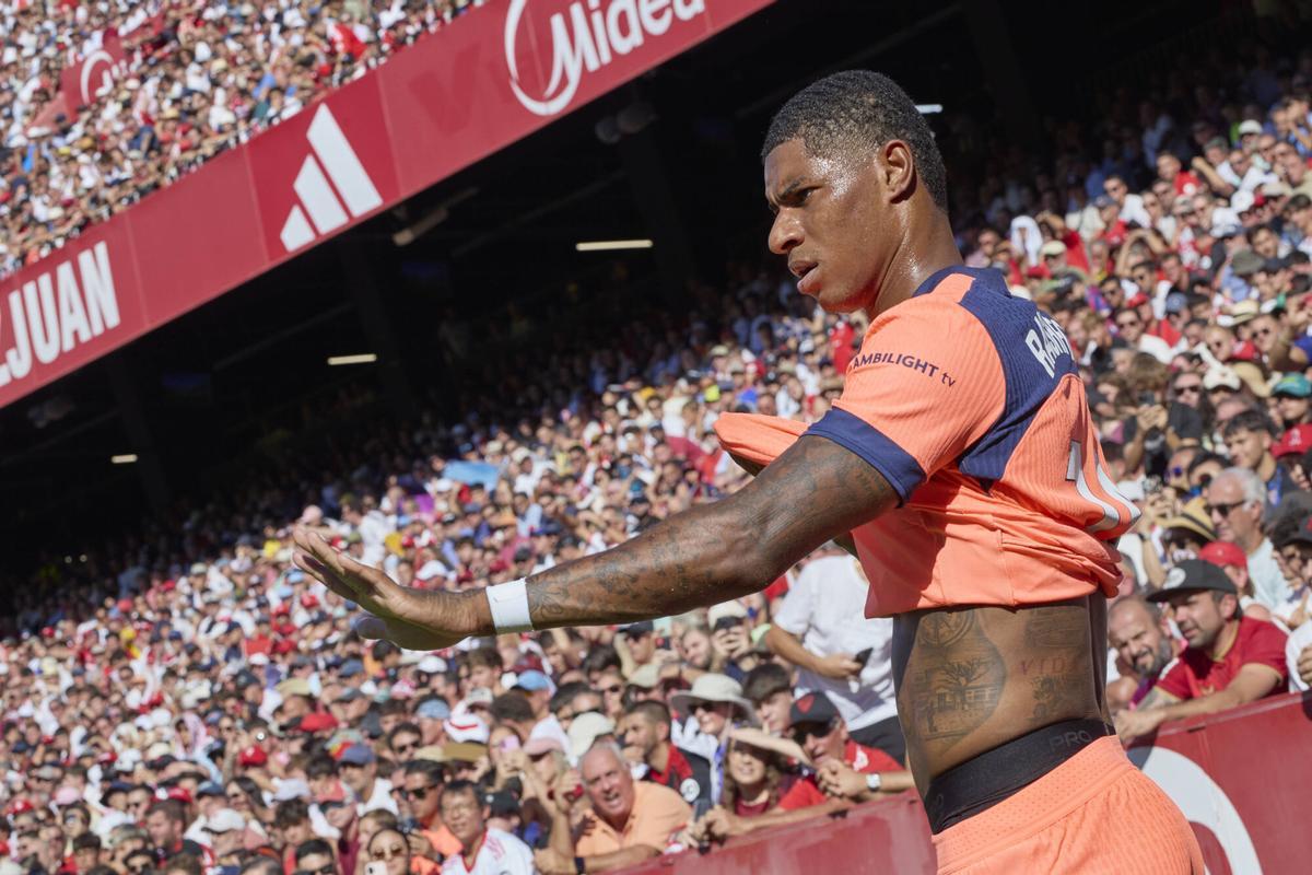 Rashford marcó un golazo en el Pizjuán