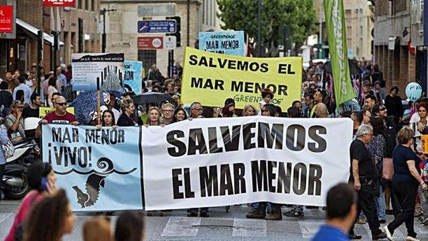 Imagen de archivo de una protesta en favor del Mar Menor.