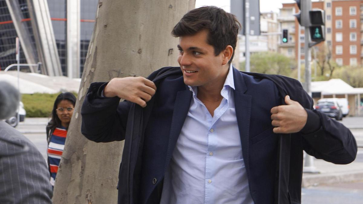La orden de arresto a Vito Quiles es por un «bulo» sobre un asesor de María Jesús Montero en Hacienda
