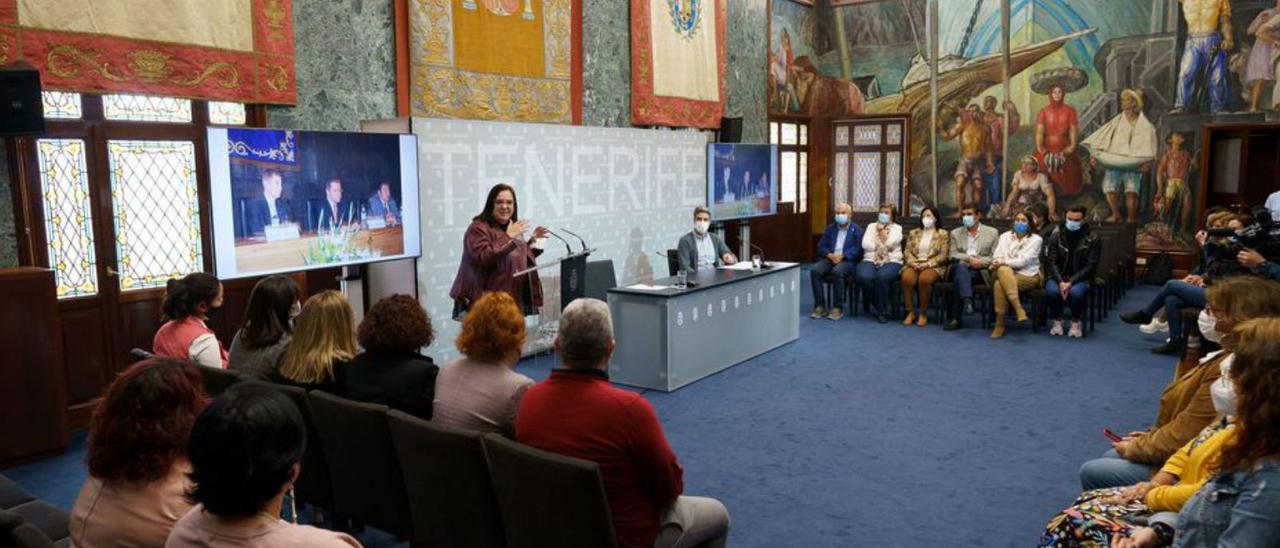 La ‘familia’ de la Asociación de Hemofilia llenó el Salón Noble del Cabildo.