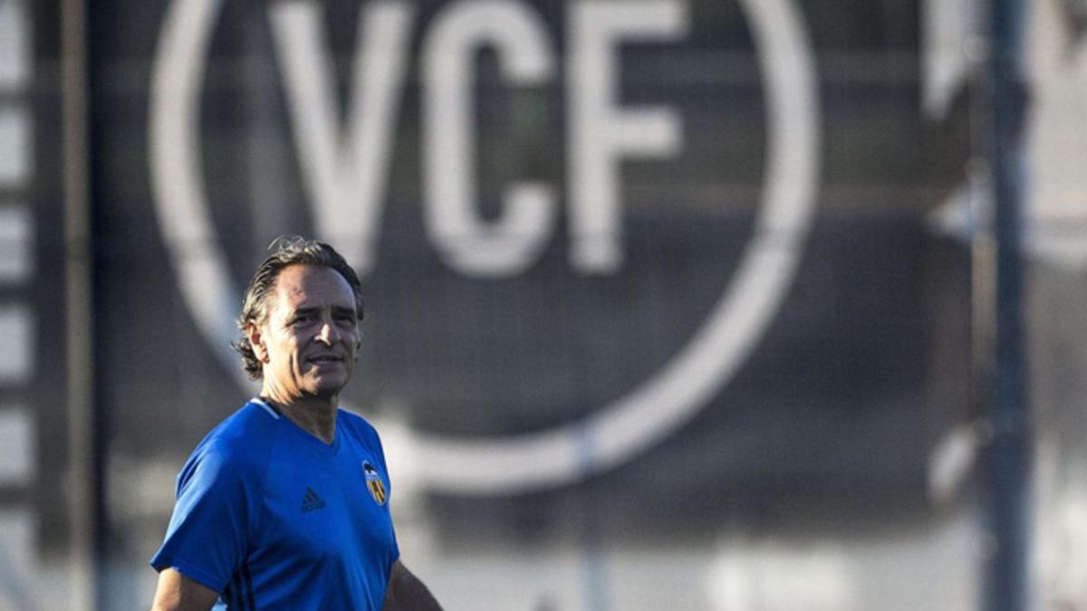 Cesare Prandelli, entrenador del Valencia CF, jugará contra el FC Barcelona su primer partido en Mestalla