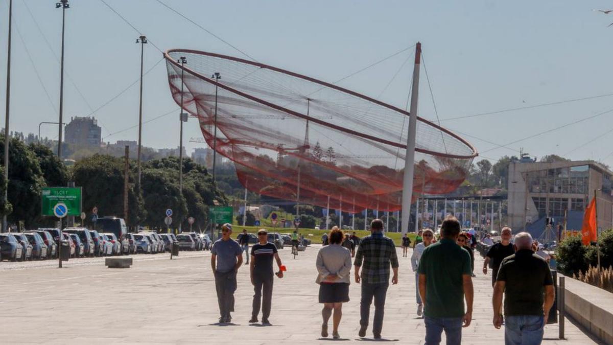 La escultura con redes de la norteamericana Janet Echelman.   | // I. A.