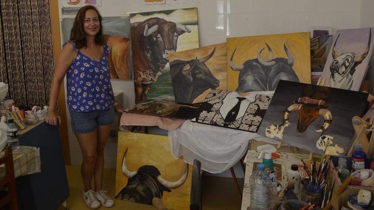 La formación recibida por Beatriz Recatalá en Bellas Artes le permite afrontar con éxito tanto su trabajo de restauración como su vocación pictórica.