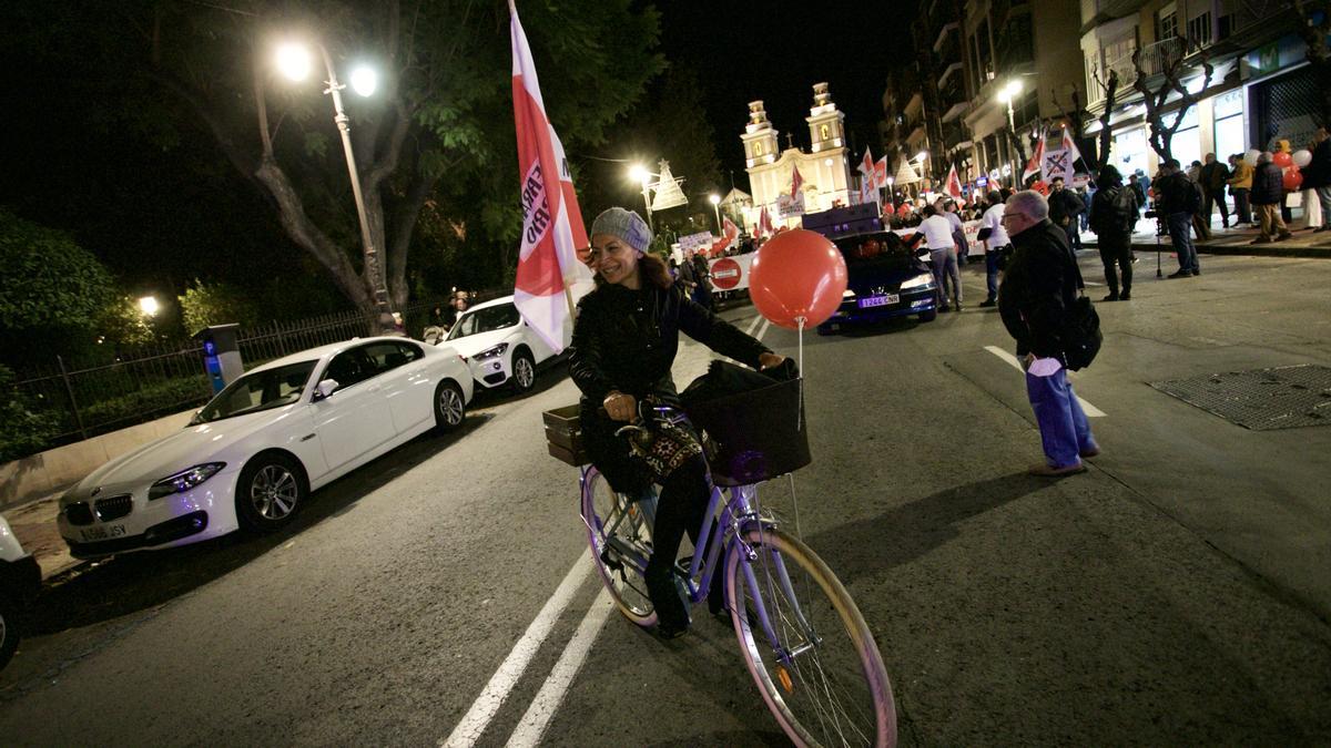 Ambiente festivo y reivindicativo en una marcha sin incidentes