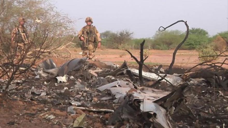 Los restos del avión estrellado en Mali