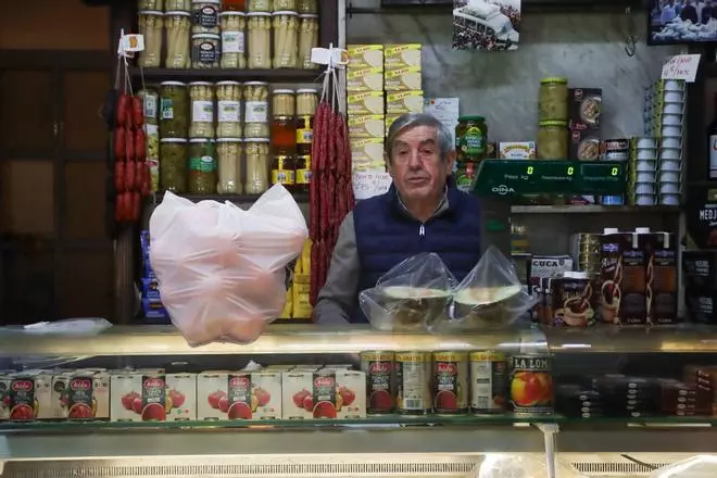 Ultramarinos Rodrigo: una historia de amor de 66 años con el barrio de la Exposición