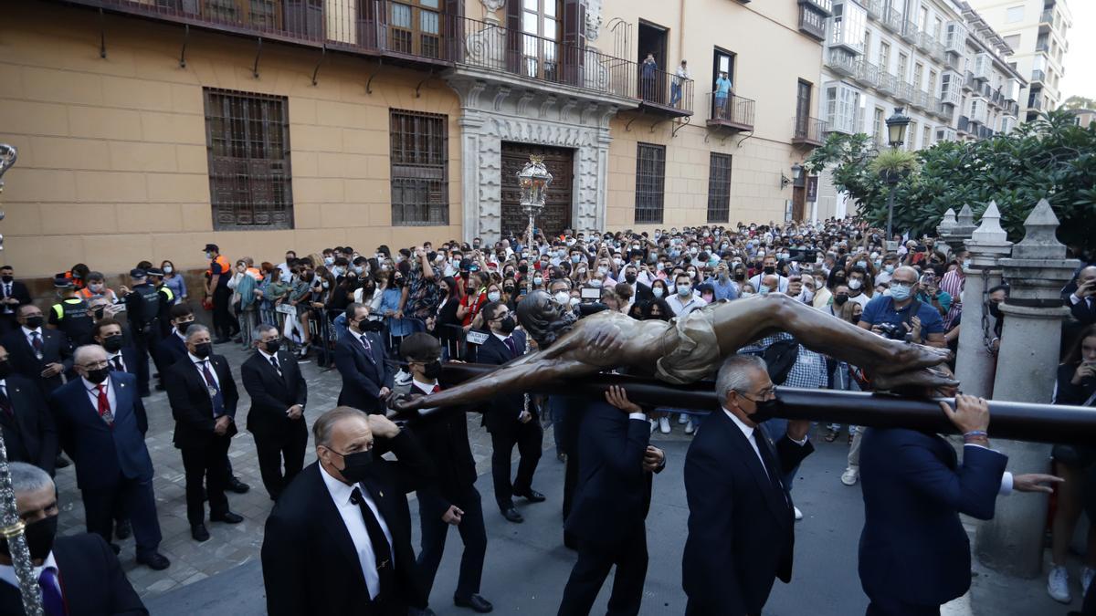 Madrugada de traslados para la veneración 'El Verbo Encarnado' en la Catedral
