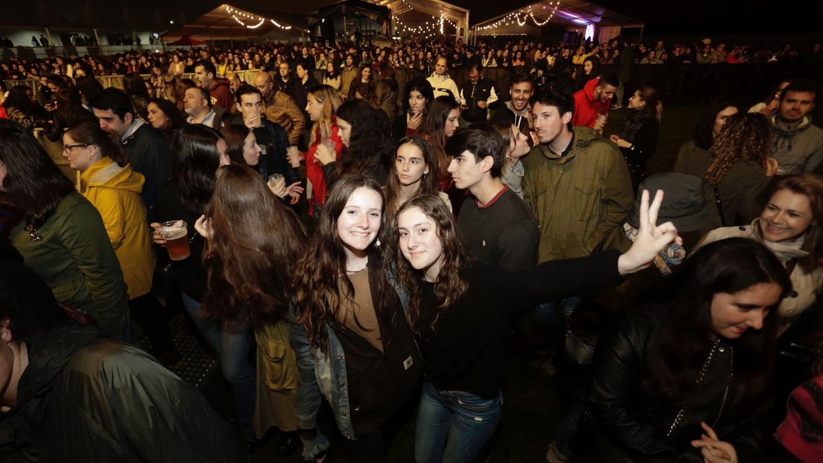 Público durante un macrofestival en Llanera