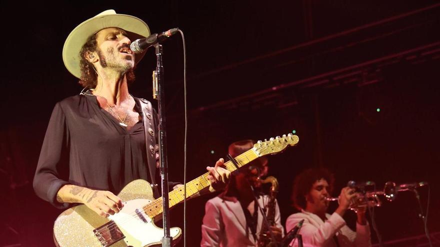'La llamada' exitosa de Leiva enciende el puerto de Vigo en una noche de lleno absoluto