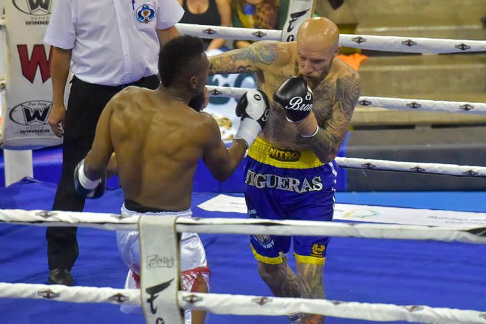 Velada de boxeo en La Gallera