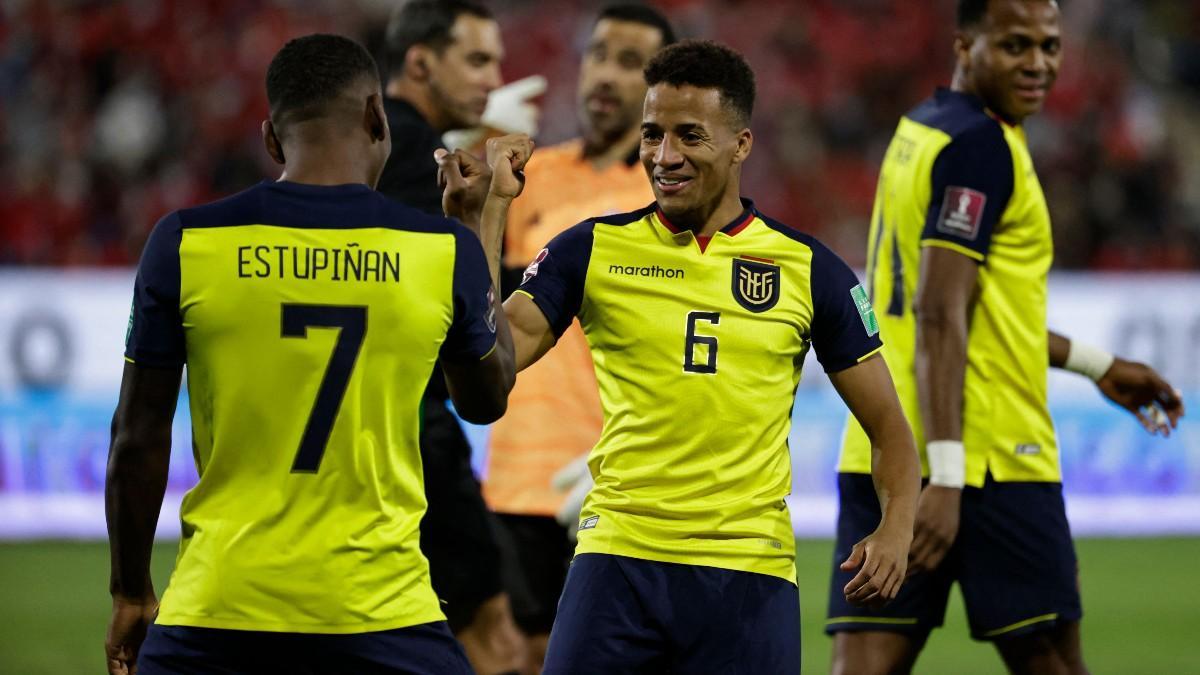 Byron Castillo celebra un gol con la selección de Ecuador