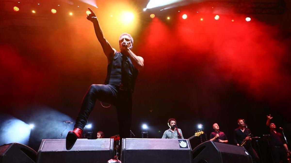 M-Clan convierte el Anfiteatro de la Expo en un karaoke gigante