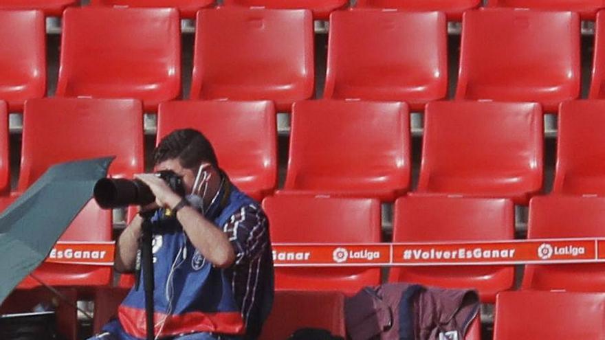 Los jugadores del Atlético celebran el segundo gol. |  // EFE