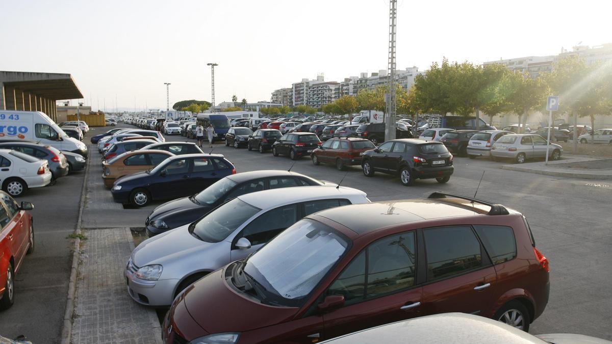 Burriana creará nuevas plazas de aparcamiento para reducir la alta densidad de vehículos.