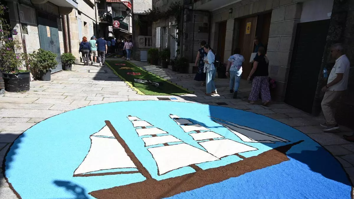 Combarro luce sus espectaculares alfombras de Corpus