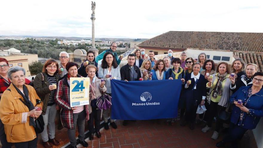 Acto simbólico contra el hambre de Manos Unidas