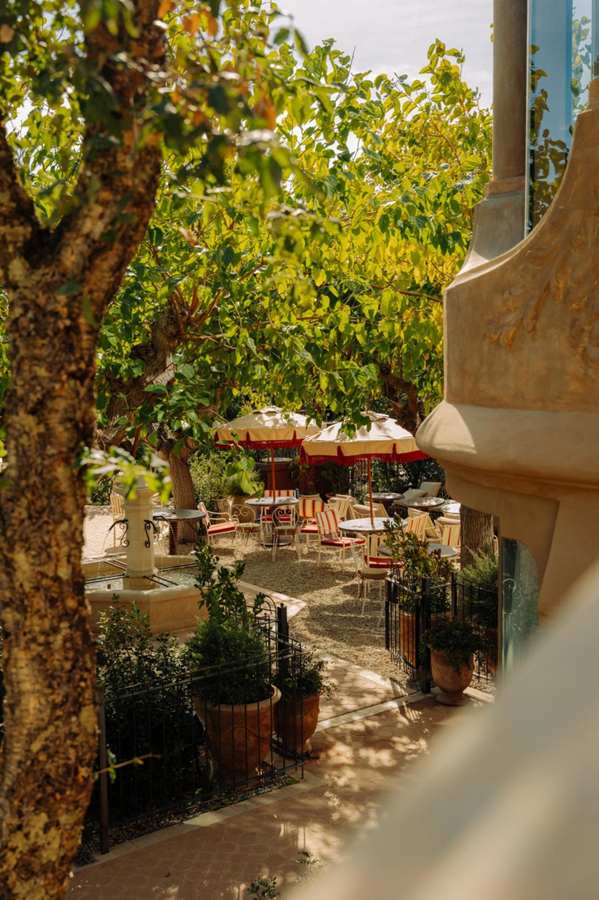 Así ha quedado el nuevo hotel Barcelona Pool House en el Tibidabo