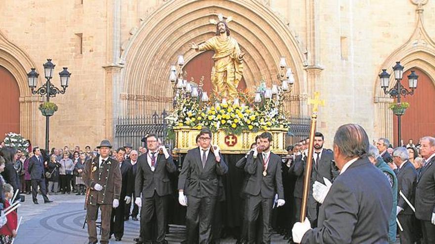 La procesión del Encuentro abre paso a las celebraciones pascueras