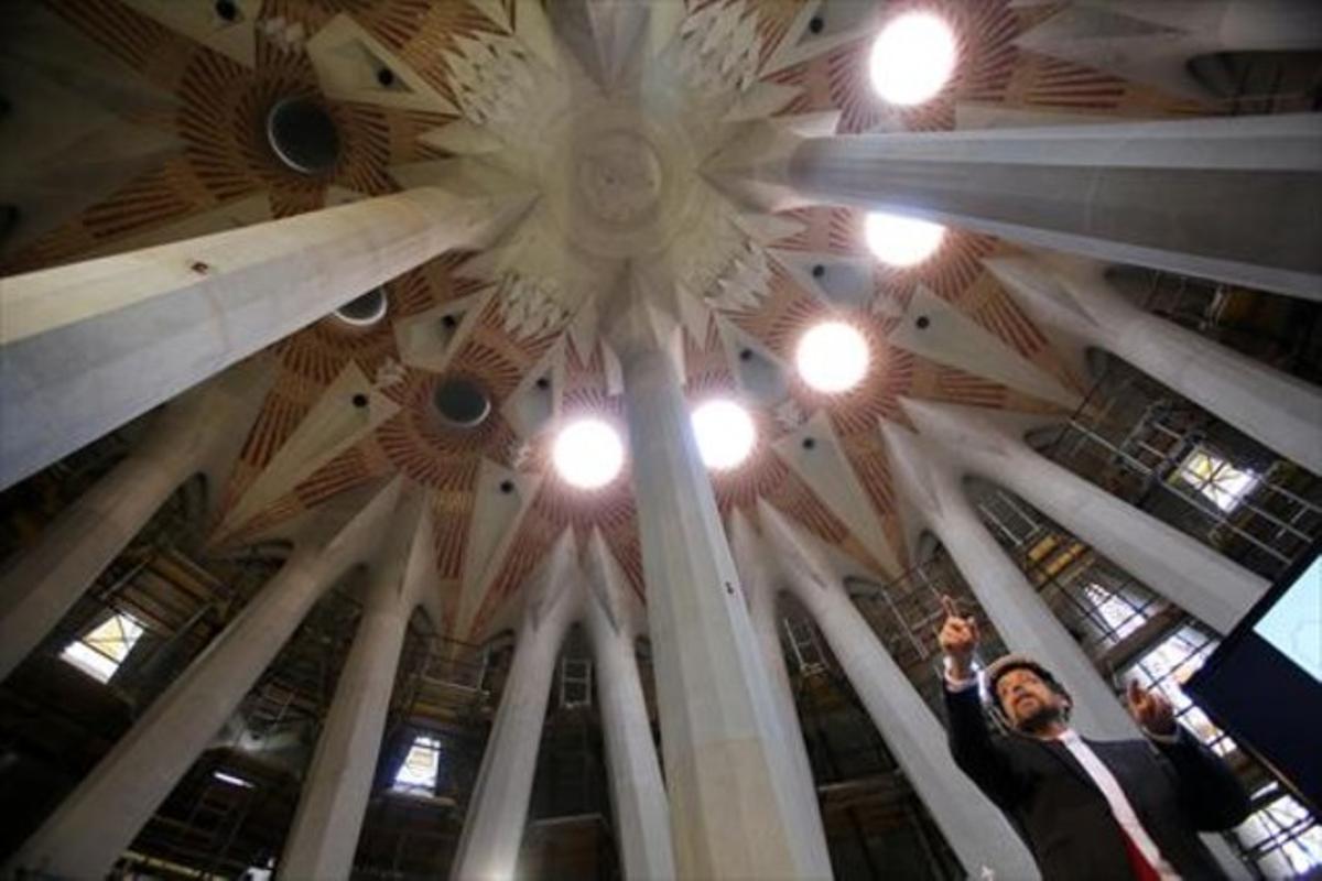 Jordi Faulí, arquitecte que dirigeix les obres de la Sagrada Família, ahir a la nova sala del Creuer. Jordi Faulí, arquitecte que dirigeix les obres de la Sagrada Família, ahir a la nova sala del Creuer.