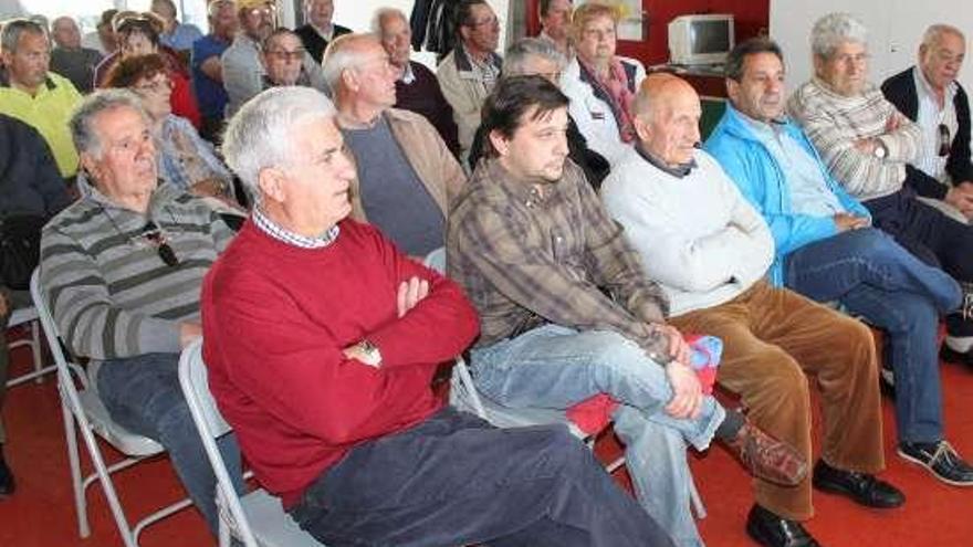 Un aspecto de la asamblea de Tenlo celebrada ayer.  // Santos Álvarez