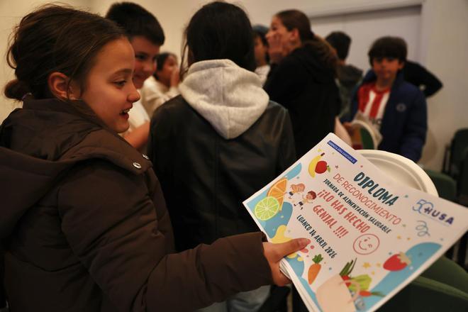 EN IMÁGENES: Luanco acoge un taller sobre alimentación saludable dentro del marco de los 50 años del HUSA
