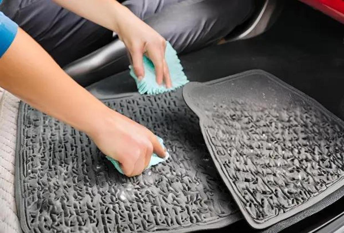 El truco desconocido de las alfombrillas del coche